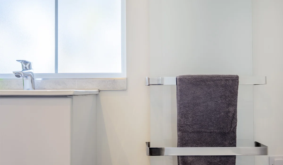 Verwarm je handdoeken zachtjes met de Select XLS Handdoekverwarming