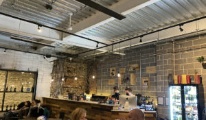 Summit zwart in wijnbar