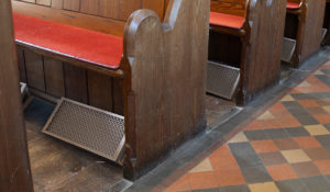 Kerkbankverwarming staand