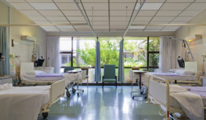 Plafondverwarmer in ziekenhuis