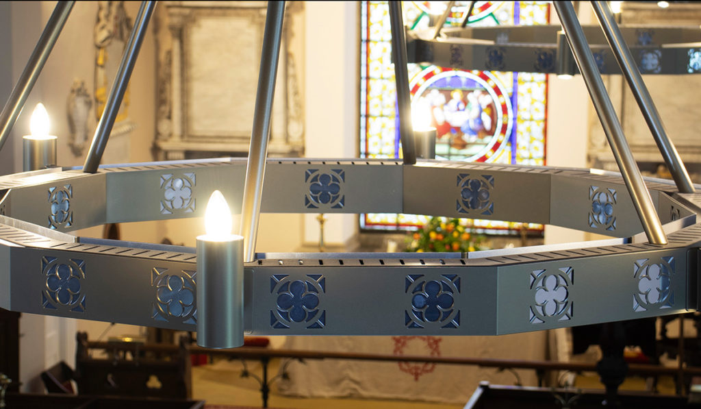 Herschel Halo close-up shot in kerk