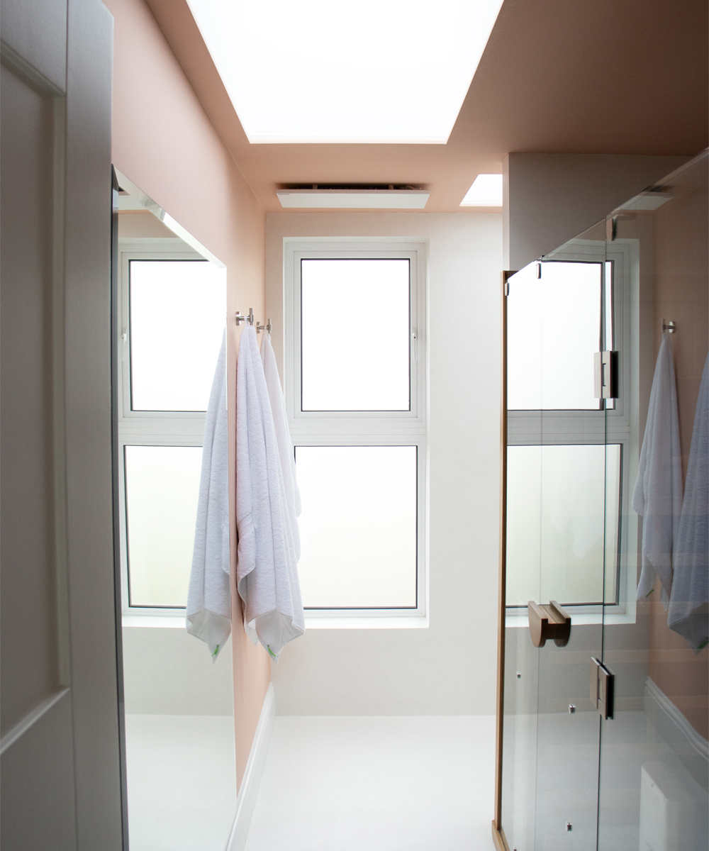 Comfort infraroodpanelen geïnstalleerd in de badkamer