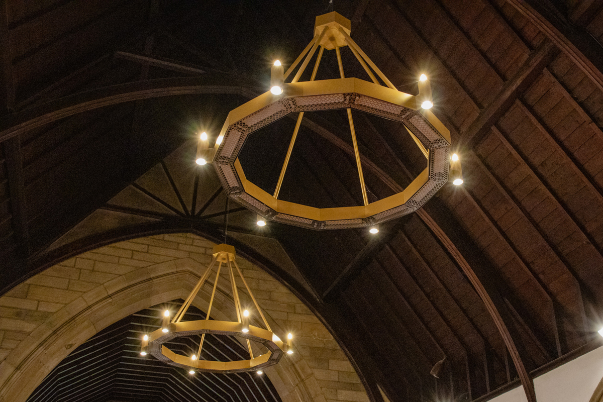Halo's geïnstalleerd in Schotse kerk