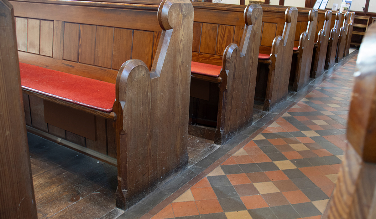 CoolTouch-verwarming voor kerkbanken